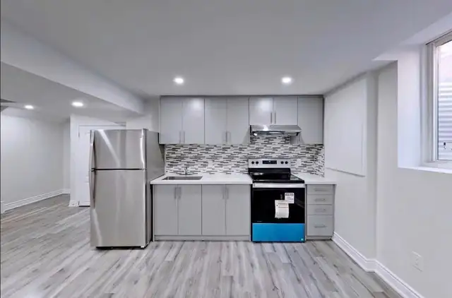 2 BEDROOM with 2 PARKING LEGAL BASEMENT AVAILABLE