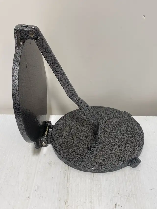 Cast Iron Tortilla Press