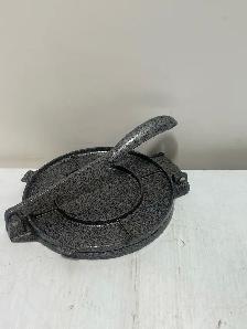 Cast Iron Tortilla Press - Photo 2