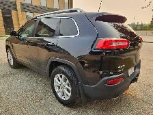 2017 Jeep Cherokee Latitude/North 3.2L V6 4X4 - Photo 3