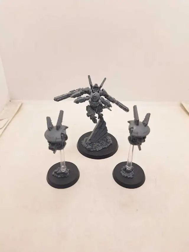 Warhammer 40k Tau Commander Shadowsun & Drones Unpainted