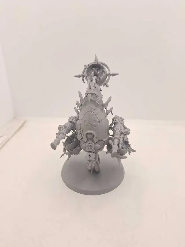 Warhammer 40k Deathguard Primed Gray Foetid Bloat Drone