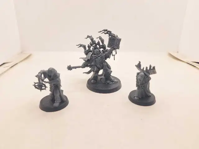 Warhammer 40k 2nd set of Dark Apostle Chaos Space Marine