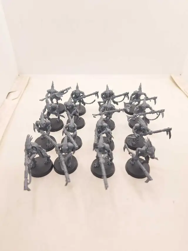 Warhammer 40k 2nd set of OOP Tau 16 Kroot Unpainted