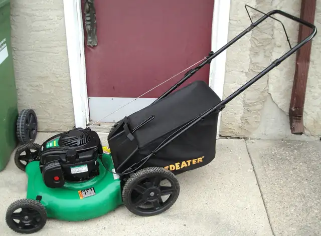 WEED EATER REAR BAG GAS LAWNMOWER