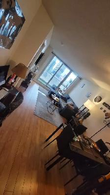 Private Room For Rent - Near SQ1 Mall & Sheridan College - Photo 8