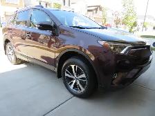 2018 Toyota RAV4 XLE /AWD Mint Condition - Photo 2