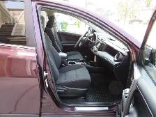 2018 Toyota RAV4 XLE /AWD Mint Condition - Photo 3