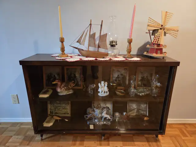 Display case