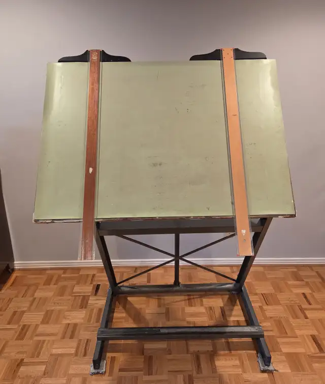 Drafting table