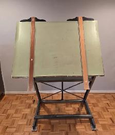 Drafting table