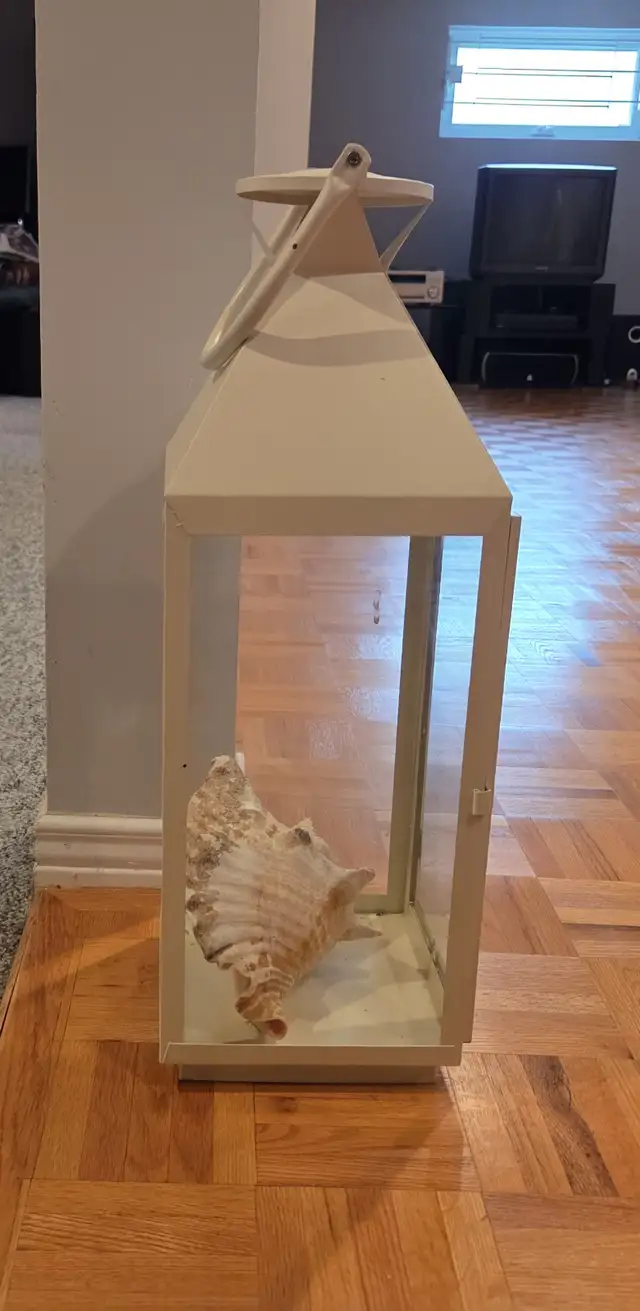 Glass lantern box