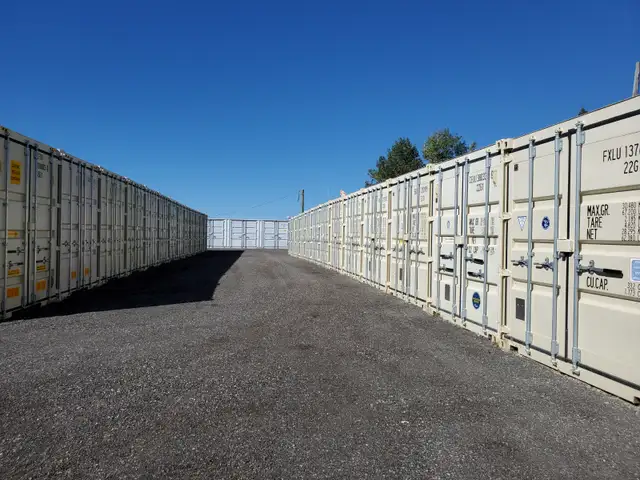 Self Storage Conventiently located near Calgary, Balzac, Airdrie