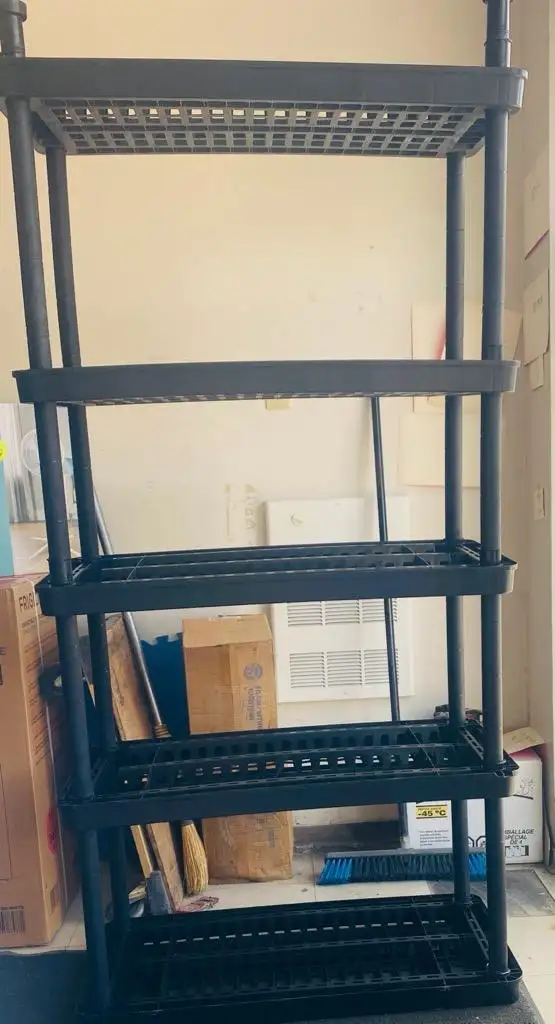 Shelving Unit, 5 adjustable shelves,