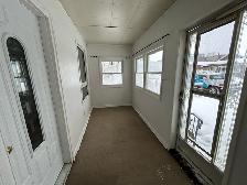 3Bed 1.5Bath House for Rent in St. James / King Edward Area - Photo 3