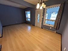 3Bed 1.5Bath House for Rent in St. James / King Edward Area - Photo 6