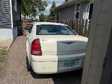 2005 Chrysler 300 - Photo 3