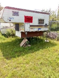 OLDER CRICKET CAMPER $1400$ - Photo 3