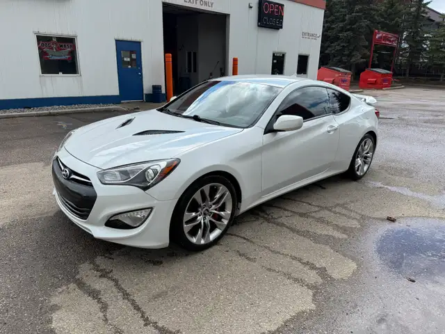 2013 Hyundai Genesis Coupe 2.0T R-Spec