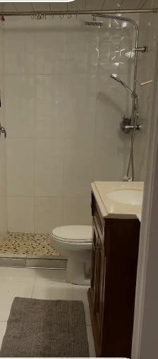 Large room, private bathroom and kitchenette - Photo 6