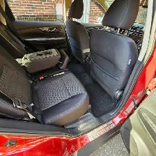2018 Nissan Rogue. SV - Photo 3