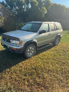 1996 Nissan Pathfinder 4x4 - Photo 2