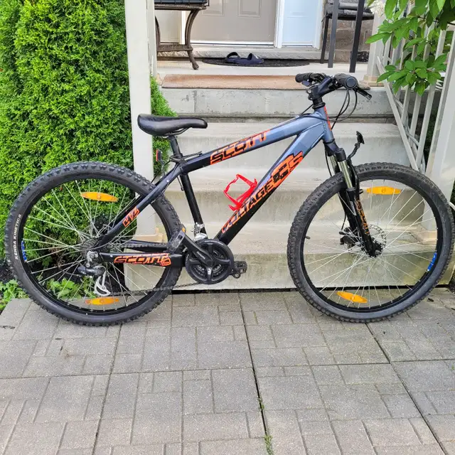 Scott Voltage YZ 35 Mountain Bike with Disc Brakes