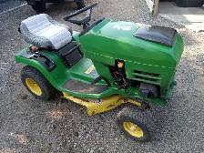 John Deere Riding Lawnmower/ Excellent shape - Photo 2