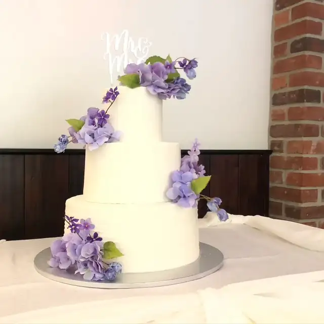 Purple Flowers cakes, wedding cakes