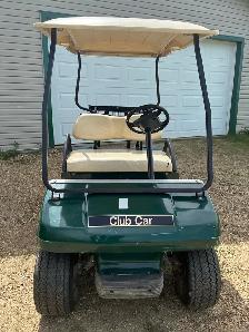 Golf Cart - Photo 2