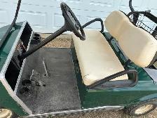 Golf Cart - Photo 3