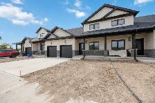 For Rent! 3-BEDROOM 4-BATHROOM Townhouse in Corunna - Photo 2