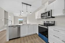 For Rent! 3-BEDROOM 4-BATHROOM Townhouse in Corunna - Photo 4