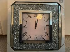 Brand New Sparkling Wall Clock 21'×21'