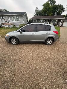 2010 Nissan Versa - Photo 2