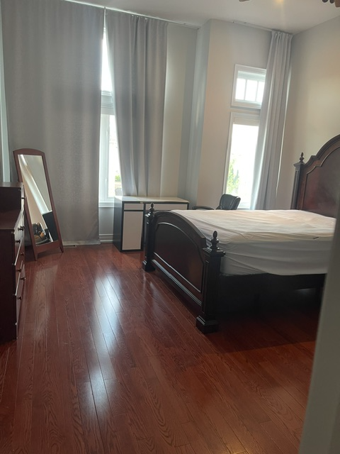 East of Vaughan large and quiet house, Master bed Room Rent