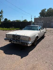 1979 Ford Thunderbird 98000kms 351 Modified all original  clean - Photo 2