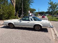 1979 Ford Thunderbird 98000kms 351 Modified all original  clean - Photo 10