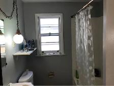 2 Rooms Available, Students Only - Starting Sept 1 (Negotiable) - Photo 2