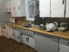 2 Rooms Available, Students Only - Starting Sept 1 (Negotiable) - Photo 6