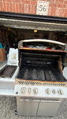 Napoleon Grill - Photo 2