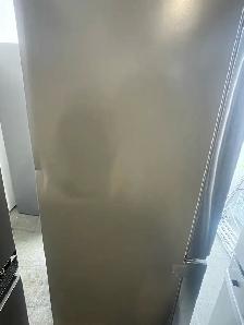 NEW 33" LG Counter Depth Max Fridge With Ice Maker (21 Cu.Ft) - Photo 9