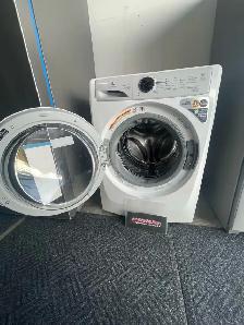 NEW 27" Electrolux Front Load Washer (Stackable) 5.1 Cu.Ft - Photo 3
