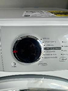 NEW 27" Electrolux Front Load Washer (Stackable) 5.1 Cu.Ft - Photo 6