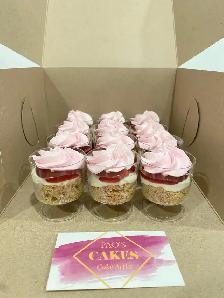 Oakville cakes , custom cakes and desserts for any occasion - Photo 8