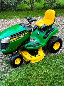 John Deere. D120 - Photo 2