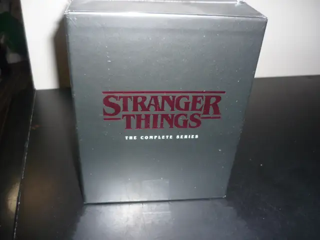 STRANGER THINGS TV SHOW DVD BLU RAY BOX SET COMPLETE SERIES NEW
