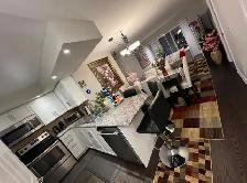Downtown Toronto Furnished Room • $1650 ALL IN • Female Only - Photo 2