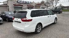2016 Toyota Sienna LE - Photo 5