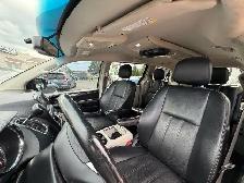 2016 Chrysler Town & Country TOURING - Photo 11